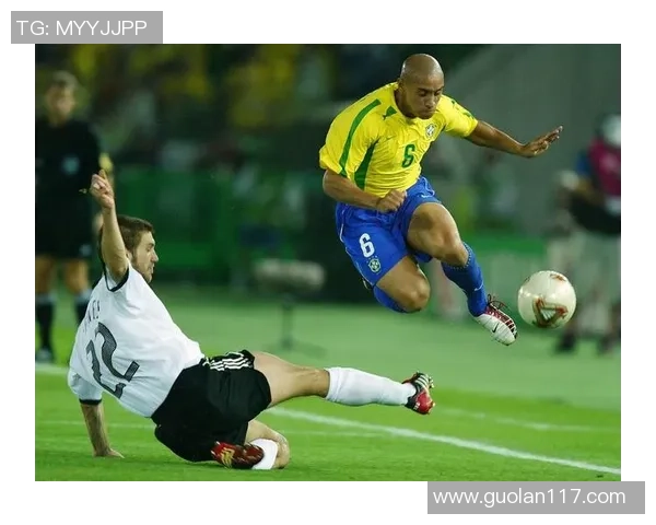 侏儒球星:足坛身高最矮巨星如何用技术征服世界 侏儒球星:足坛身高最矮巨星如何用技术征服世界