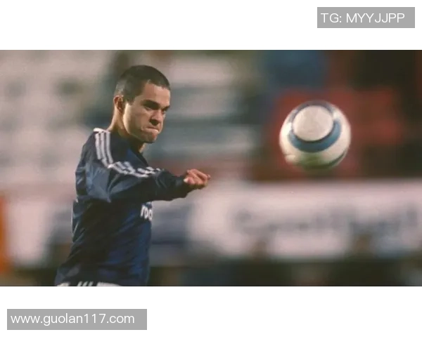 从稚嫩童年到绿茵传奇小孩成长为闪耀足球巨星的励志之路 从稚嫩童年到绿茵传奇小孩成长为闪耀足球巨星的励志之路