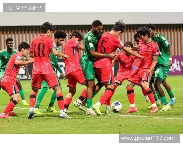 足球巨星登陆韩国掀起热潮 球迷热情高涨期待新赛季精彩对决 足球巨星登陆韩国掀起热潮 球迷热情高涨期待新赛季精彩对决