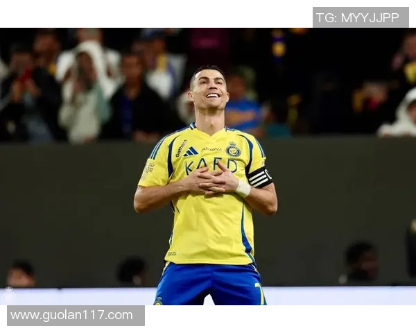 目前全球最强足球球星是谁 他背后的成就与影响力深度解析 目前全球最强足球球星是谁 他背后的成就与影响力深度解析